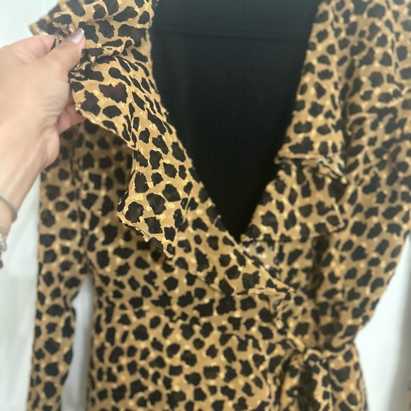 Free People Leopard Print Frenchie Mini
Wrap Dress Size Small - Picture 4 of 10
